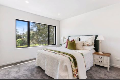 Photo of property in 172a Aviemore Drive, Highland Park, Auckland, 2010