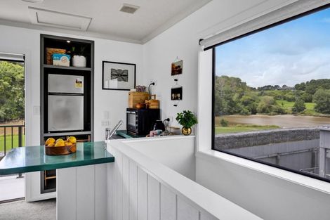 Photo of property in 14 West Quay, Waitara, 4320