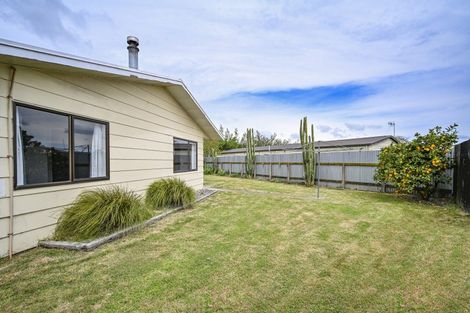 Photo of property in 19 Kilkee Terrace, Flaxmere, Hastings, 4120