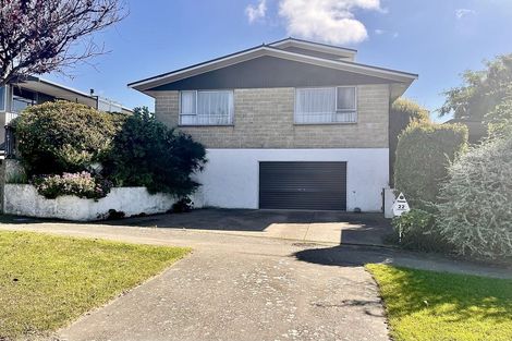 Photo of property in 22 Awamoa Road, Holmes Hill, Oamaru, 9401