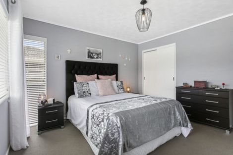 Photo of property in 42b Edward Avenue, Orewa, 0931
