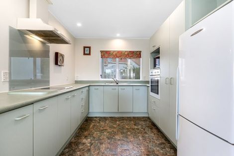 Photo of property in 17 Lakeside Villas, Whitby, Porirua, 5024