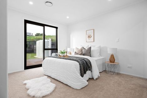 Photo of property in 39 Overton Street, Rototuna North, 3210