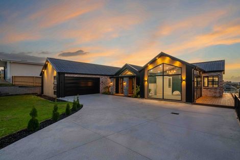 Photo of property in 9 Fisk Road, Pukekohe, 2120