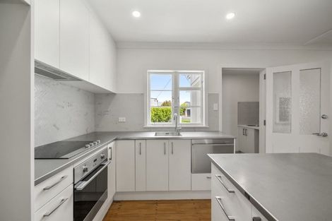 Photo of property in 2/27 Calliope Road, Devonport, Auckland, 0624