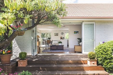 Photo of property in 21 Rutherglen Avenue, Ilam, Christchurch, 8041