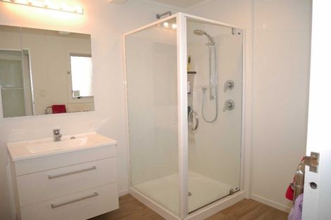 Photo of property in 12 Kowhai Grove, Raumati Beach, Paraparaumu, 5032