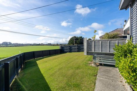 Photo of property in 73 Kawiu Road, Levin, 5510
