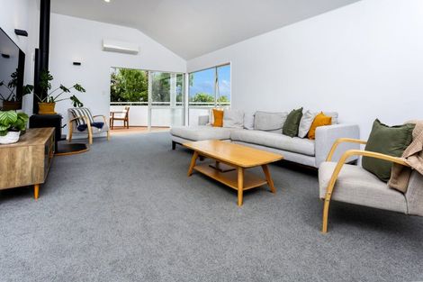 Photo of property in 8 Caversham Drive, Torbay, Auckland, 0630