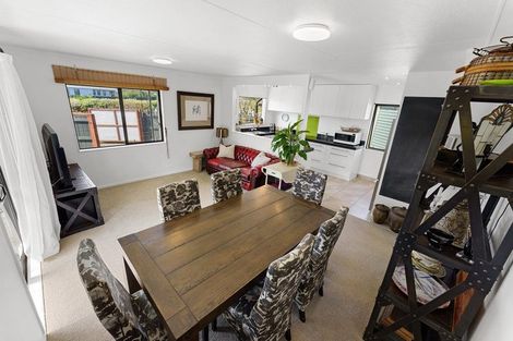 Photo of property in 88 Queens Road, Waikanae Beach, Waikanae, 5036