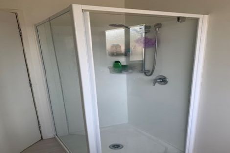 Photo of property in 11 Cockayne Crescent, Sunnynook, Auckland, 0620