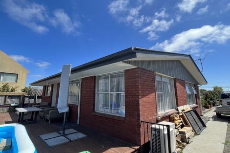 Photo of property in 32 Munro Street, Redwood, Christchurch, 8051