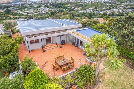 Photo of property in 5 Clifford Road, Johnsonville, Wellington, 6037