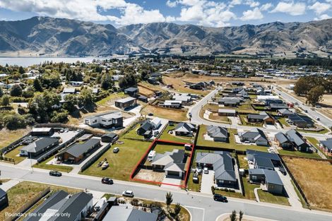 Photo of property in 10 Magpie Place, Lake Hawea, 9382