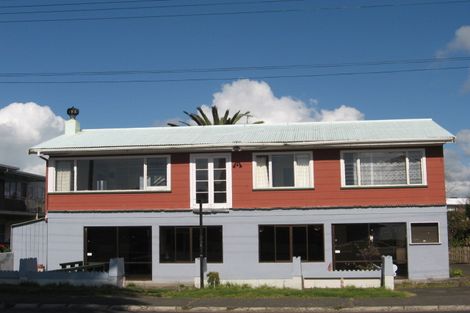 Photo of property in 15 The Esplanade, Whitianga, 3510