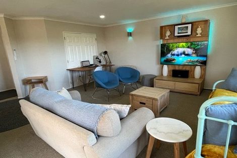 Photo of property in 2/21 Glanworth Place, Dannemora, Auckland, 2016