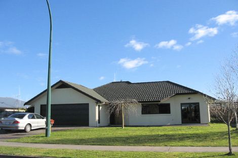 Photo of property in 17 Cate Road, Rototuna, Hamilton, 3210