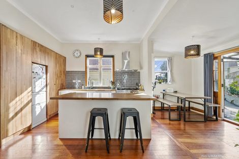 Photo of property in 36 Volga Street, Island Bay, Wellington, 6023