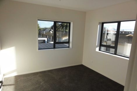 Photo of property in 80d Shakespeare Road, Waltham, Christchurch, 8023