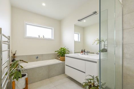 Photo of property in 4 Young Place, Taradale, Napier, 4112