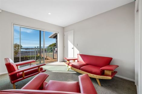 Photo of property in 74 Moncks Spur Road, Redcliffs, Christchurch, 8081