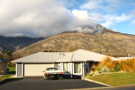 Photo of property in 55 Erskine Street, Lake Hayes, Queenstown, 9304