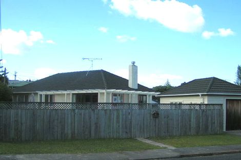 Photo of property in 2/15 Merriefield Avenue, Forrest Hill, Auckland, 0620