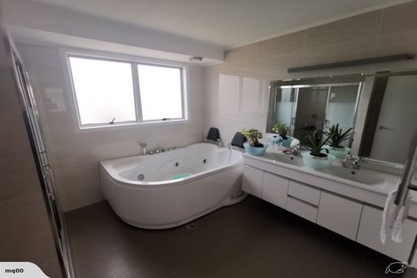 Photo of property in 320 Bucklands Beach Road, Bucklands Beach, Auckland, 2012