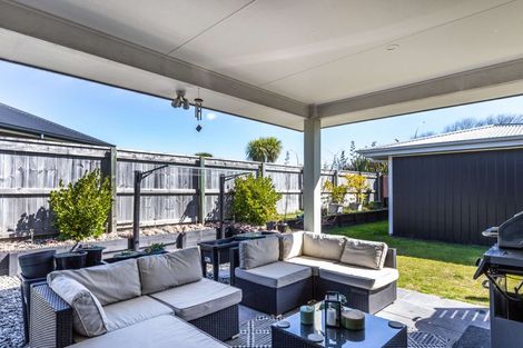 Photo of property in 35 Noumea Drive, Rangatira Park, Taupo, 3330