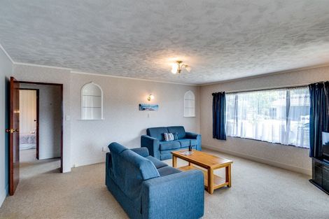 Photo of property in 1 Lowther Place, Taradale, Napier, 4112