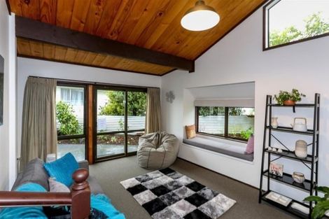 Photo of property in 15 Hickford Place, Okato, 4335