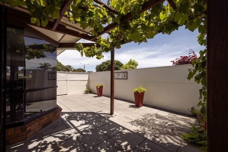 Photo of property in 16 Pacific View Road, Papamoa Beach, Papamoa, 3118