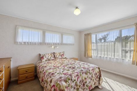 Photo of property in 42 Queens Road, Glen Avon, New Plymouth, 4312