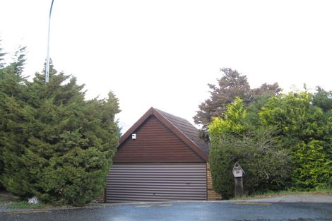 Photo of property in 28 Mckerrow Place, Sunshine Bay, Queenstown, 9300