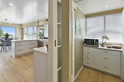 Photo of property in 8 Hamlet Place, Pukekohe, 2120