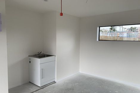 Photo of property in 17c Massine Place, Randwick Park, Auckland, 2105