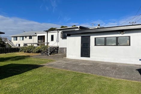 Photo of property in 1b Verbena Road, Birkdale, Auckland, 0626