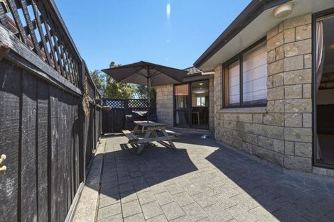Photo of property in 11 Alpine Grove, Kelvin Grove, Palmerston North, 4414