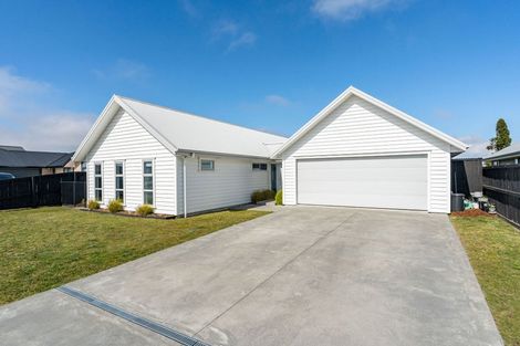 Photo of property in 76 Huka Heights Drive, Rangatira Park, Taupo, 3330