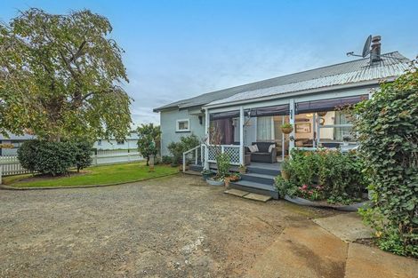 Photo of property in 4 Rosalie Terrace, Kelvin Grove, Palmerston North, 4414