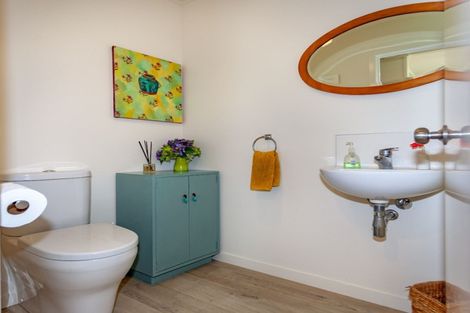 Photo of property in 107 Riverview Road, Whangamata, 3620