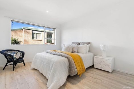 Photo of property in 3/28 Uxbridge Road, Mellons Bay, Auckland, 2014