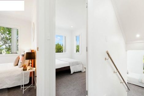 Photo of property in 2/19 Limmer Place, Browns Bay, Auckland, 0632