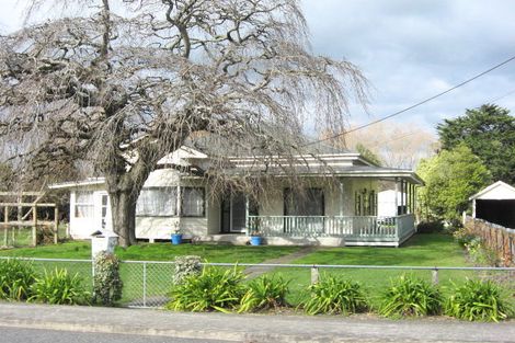 Photo of property in 12 Johnson Street, Waipawa, 4210