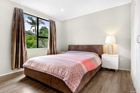 Photo of property in 25 Rehia Road, Massey, Auckland, 0614