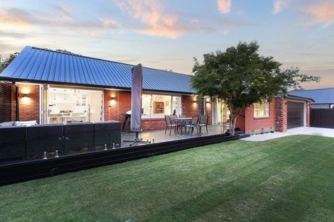 Photo of property in 3 Willowbrook Place, Fendalton, Christchurch, 8052