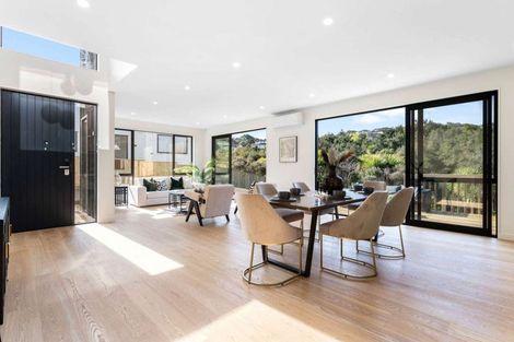 Photo of property in 16 Mcmenamin Place, Fairview Heights, Auckland, 0632