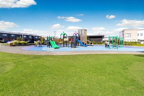 Photo of property in 1b Waituarua Drive, Takanini, 2112