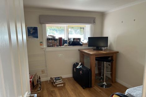 Photo of property in 398 Queens Drive, Lyall Bay, Wellington, 6022