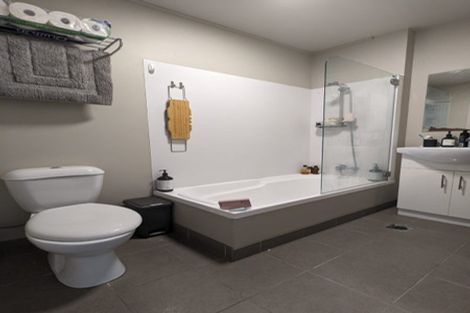 Photo of property in 5/464 Adelaide Road, Berhampore, Wellington, 6023